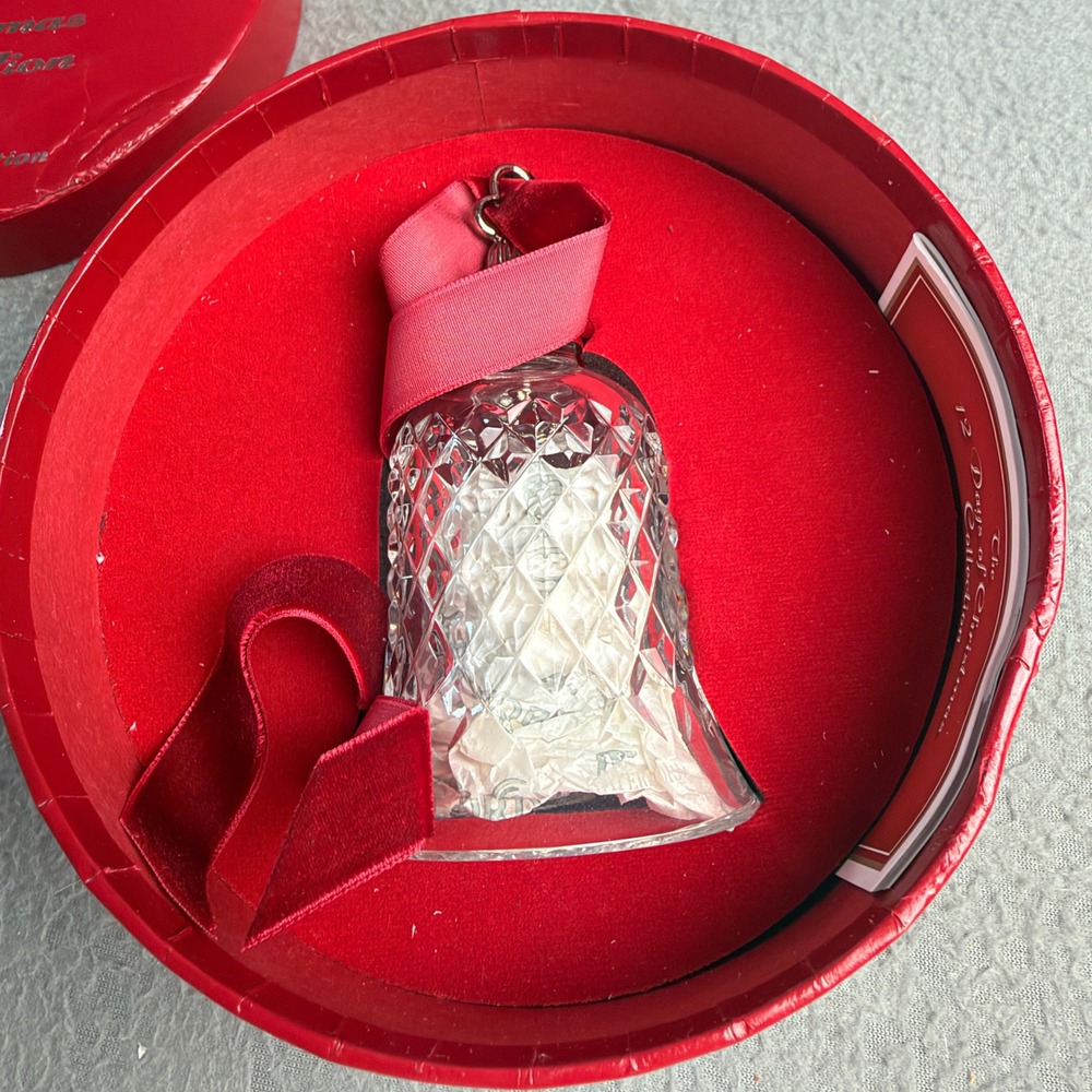 Waterford Crystal 12 Days of Christmas Bell 2 Turtle Doves 2nd Edition 2010 Box